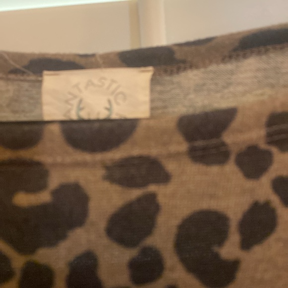 Fantastic Fawn Top - Picture 7 of 12